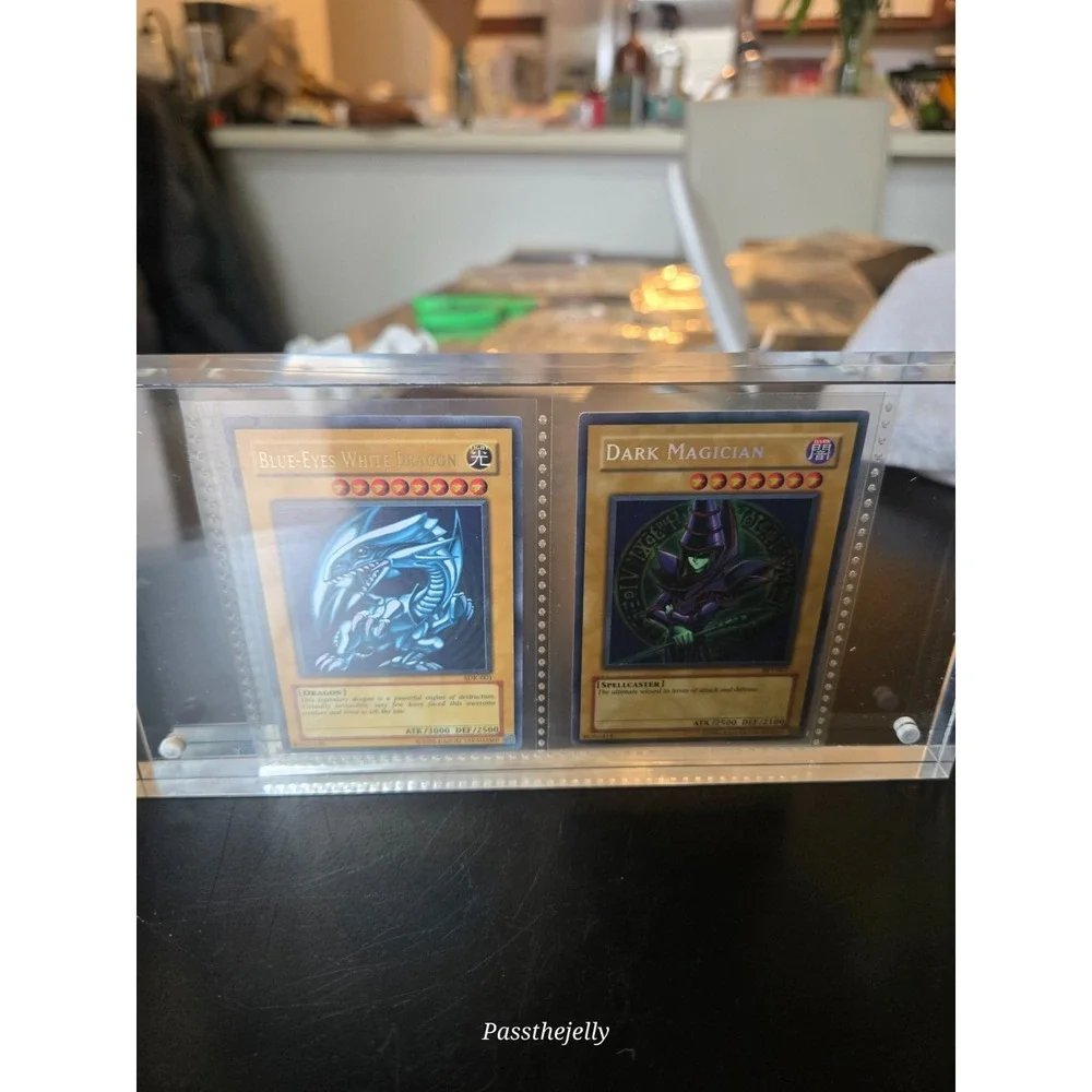 Vtg Yu-Gi-Oh Blue-Eyes White Dragon Dark Magician Card With Acrylic Frame Case